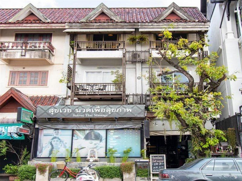 Oyo 391 Pat'S Klangviang Guesthouse Čiang Mai Exteriér fotografie
