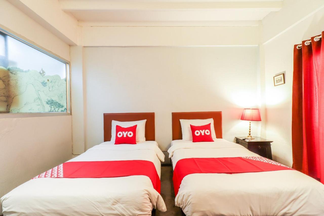 Oyo 391 Pat'S Klangviang Guesthouse Čiang Mai Exteriér fotografie